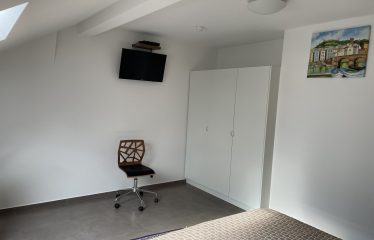 Studio-duplex meublé à louer à Luxembourg-Gare, 1.500 EUR + 200 EUR charges